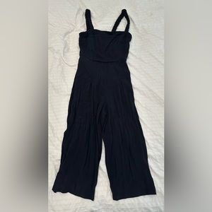 Row A black women’s jumpsuit size small
